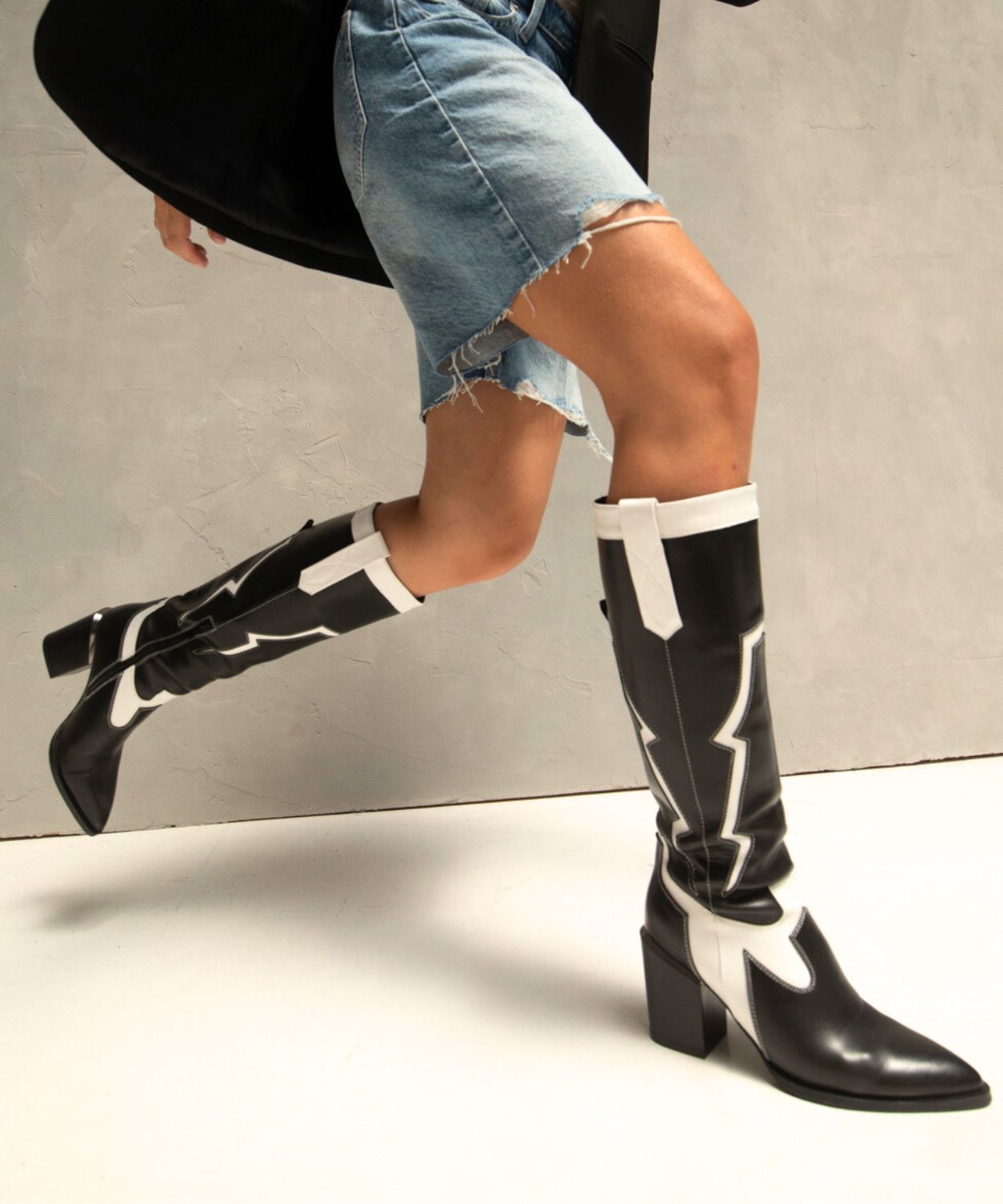 Bota tac&oacute;n bicolor image number null